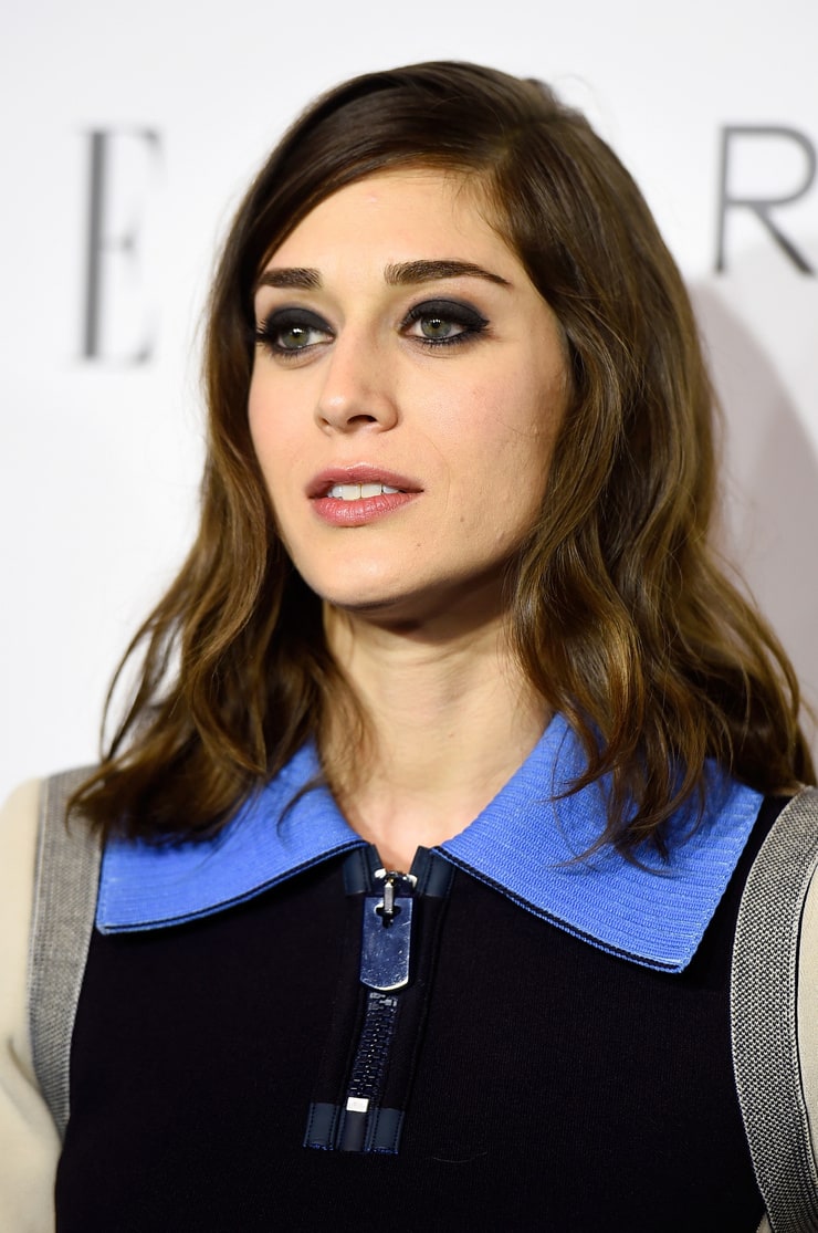 Lizzy Caplan