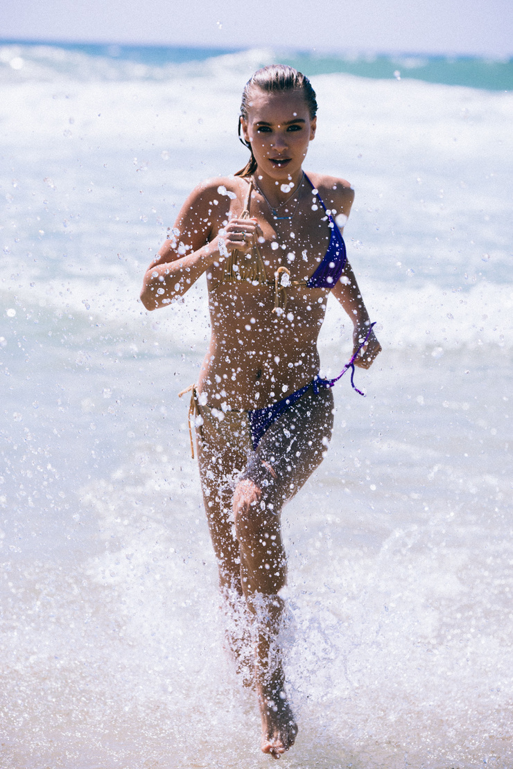 Zoe Cross