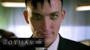 Oswald Cobblepot (Robin Lord Taylor)