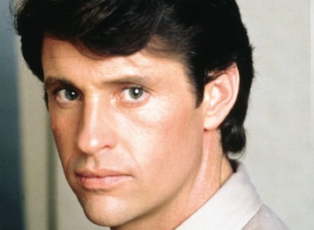 Robert Hays