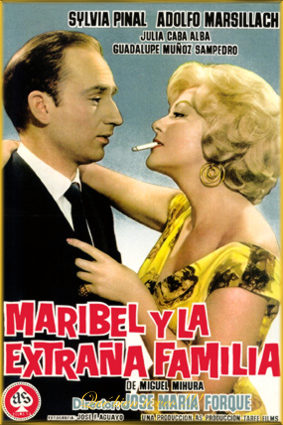 Maribel y la extraña familia