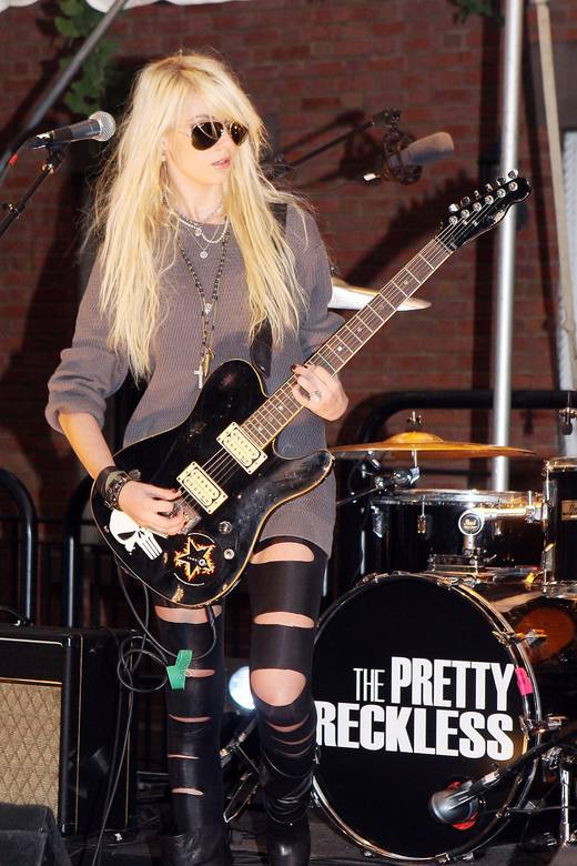 Taylor Momsen Taylor Momsen