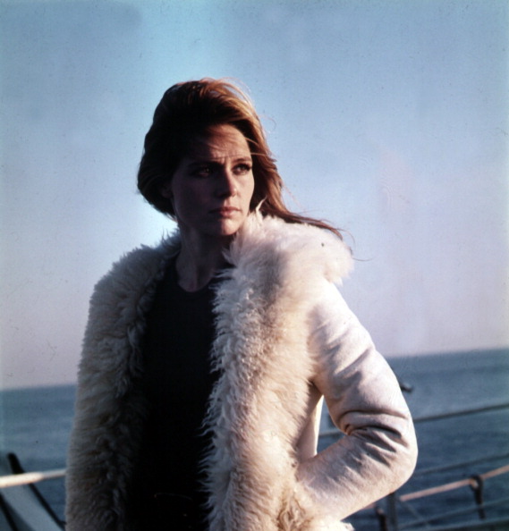 Eva Renzi