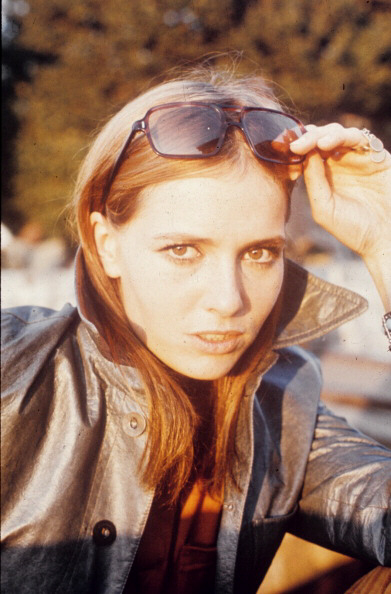 Eva Renzi