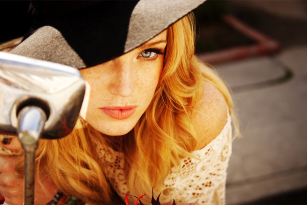 Caity Lotz Caity Lotz
