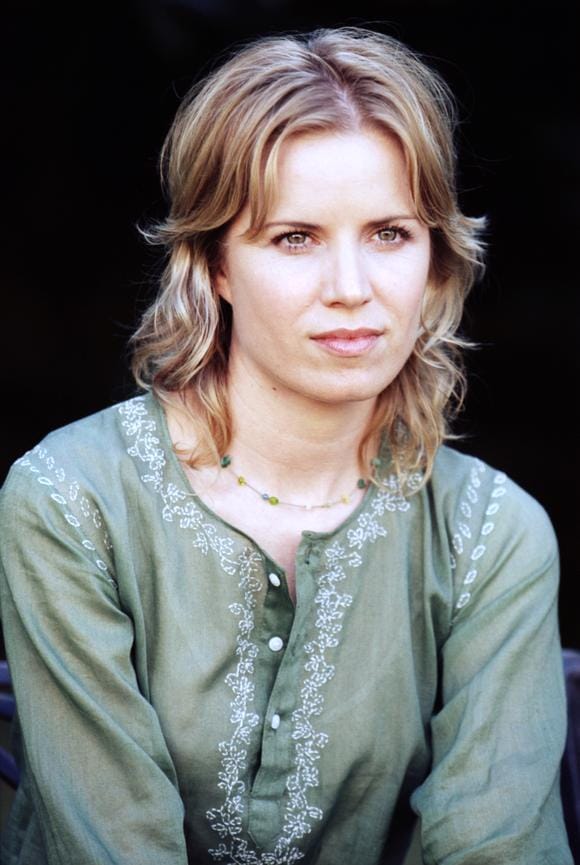 Kim Dickens