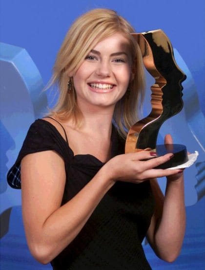 Elisha Cuthbert Elisha Cuthbert
