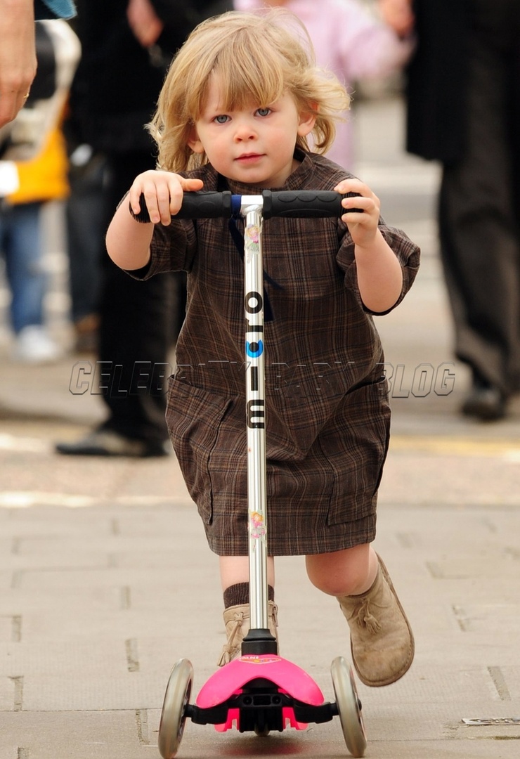 Clementine Poppy De Vere Drummond
