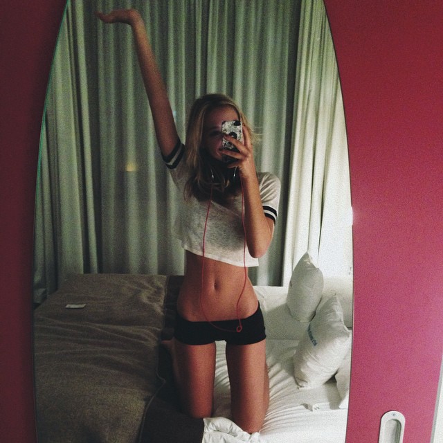 Alexis Ren Alexis Ren