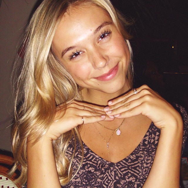 Alexis Ren Alexis Ren