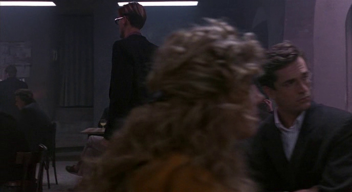 The Comfort of Strangers (1990)