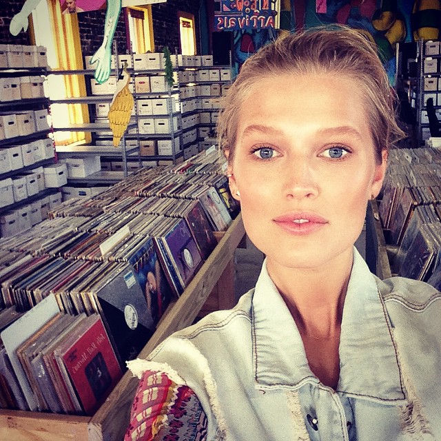 Toni Garrn Toni Garrn