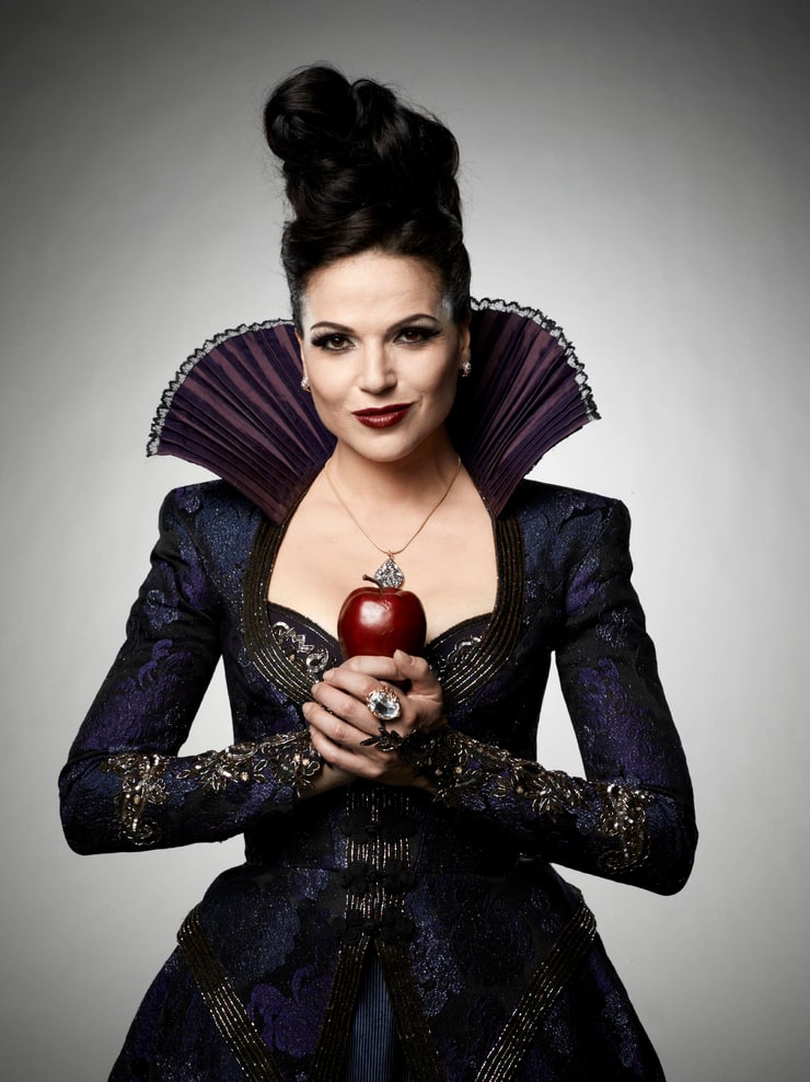 Regina Mills/Evil Queen