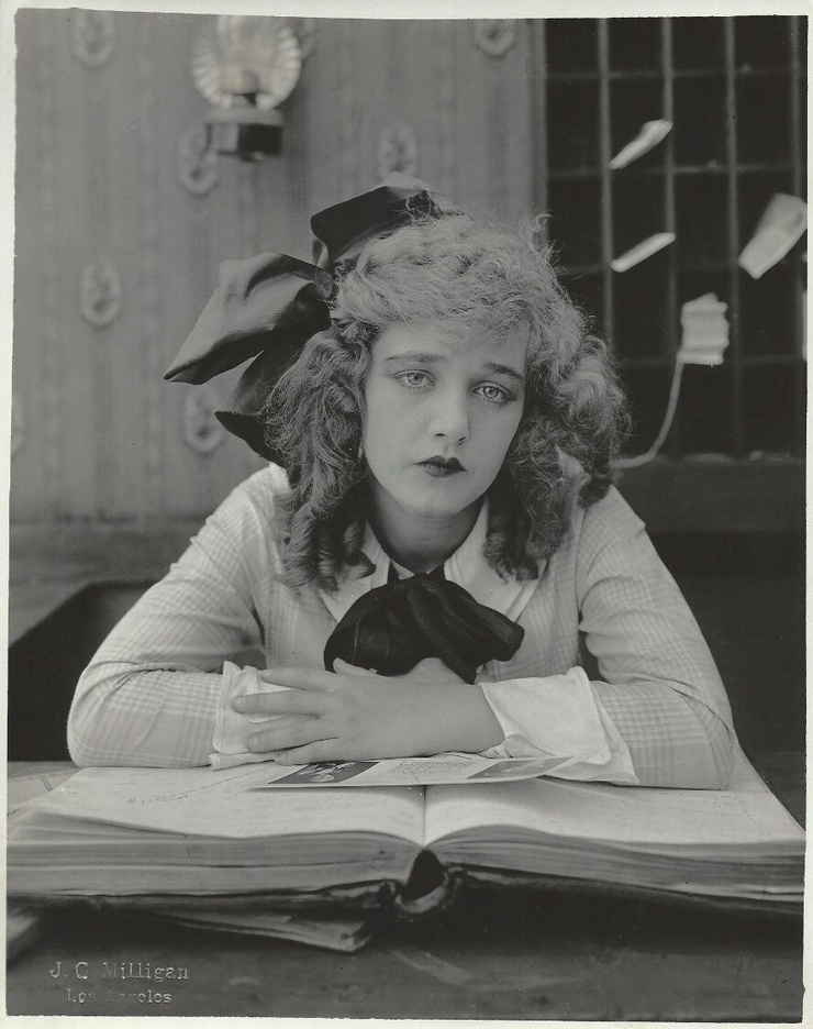 Picture of Mildred Davis