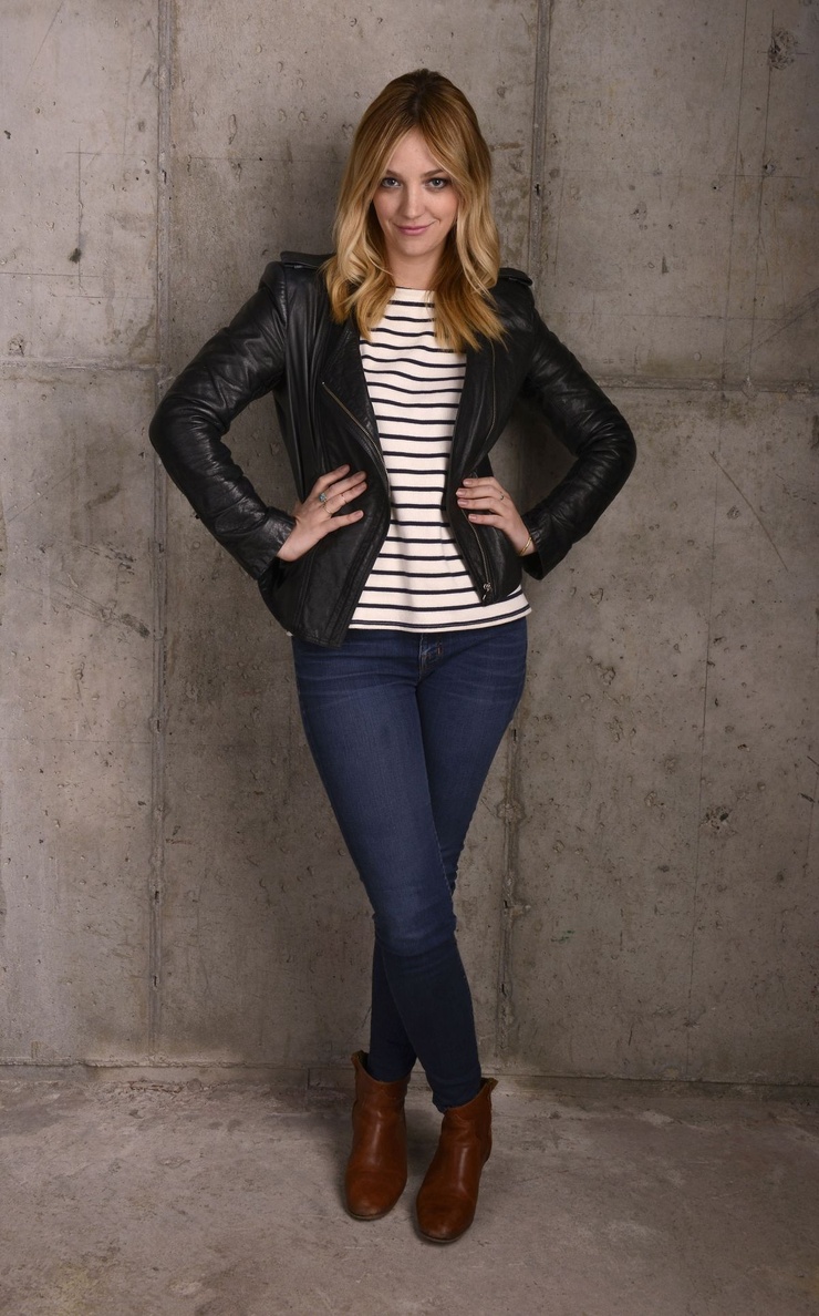 Abby Elliott Abby Elliott