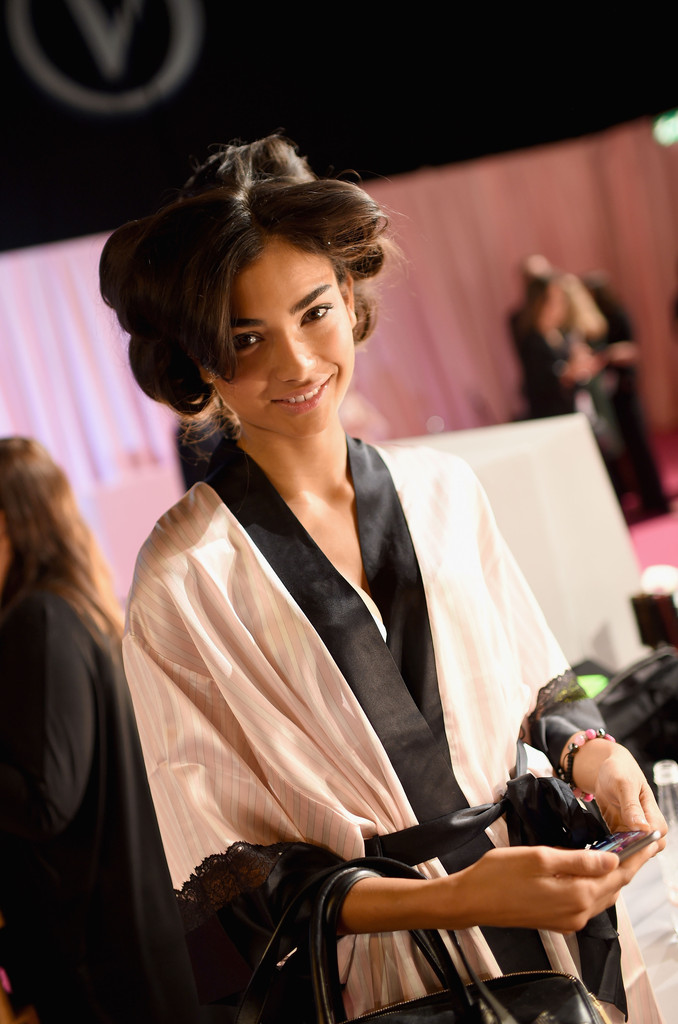 Kelly Gale Kelly Gale
