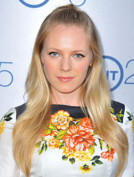 Emma Bell Emma Bell