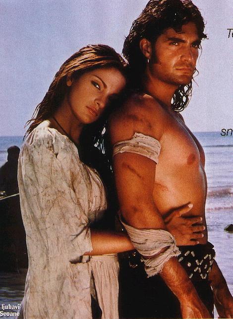 Amor gitano                                  (1999- )