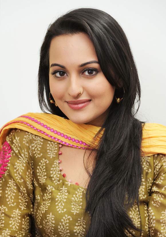Sonakshi Sinha Sonakshi Sinha