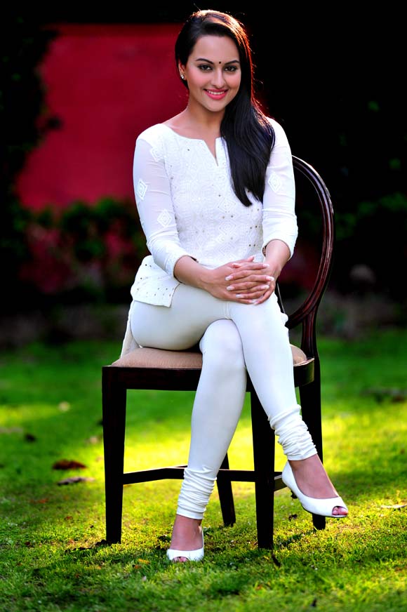 Sonakshi Sinha Sonakshi Sinha