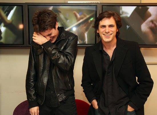 2CELLOS