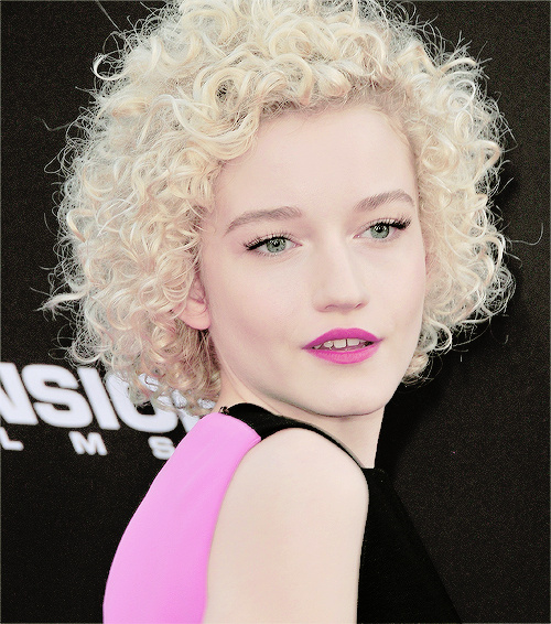 Julia Garner Julia Garner