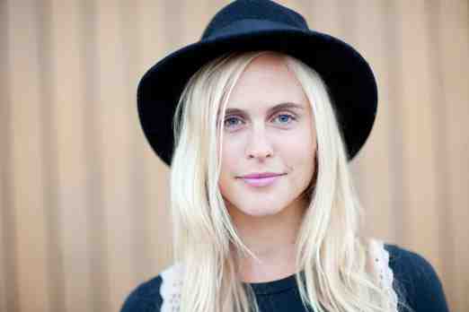 Annie McElwain image