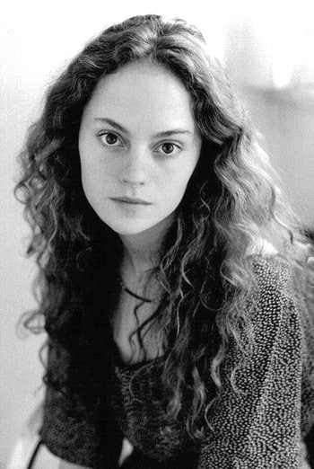 Angela Bettis