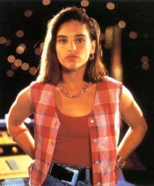 Kimberly Hart (Amy Jo Johnson)