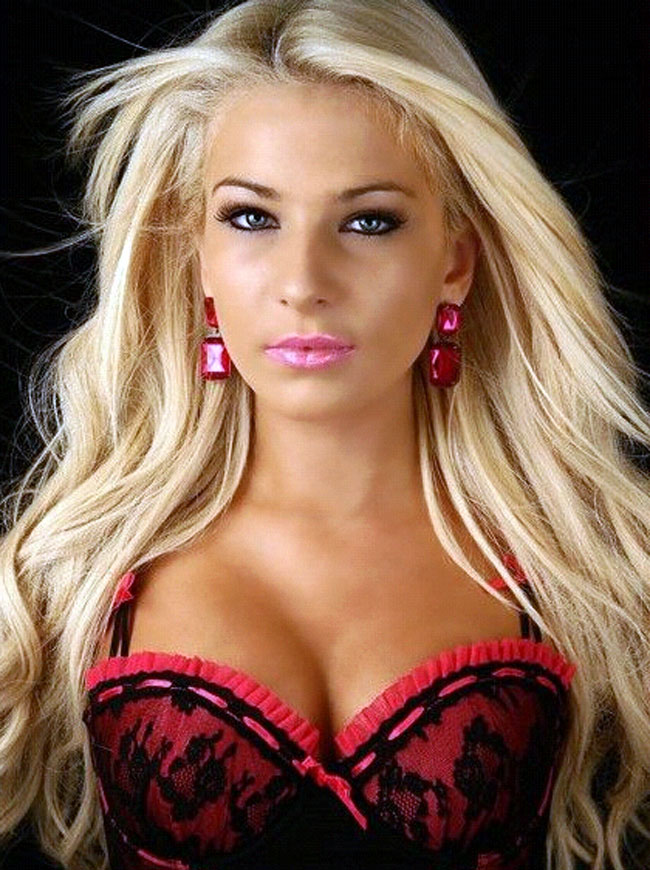 Laura Lacole Laura Lacole