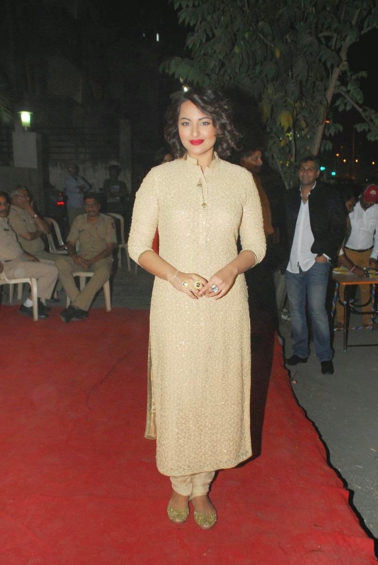 Sonakshi Sinha Sonakshi Sinha