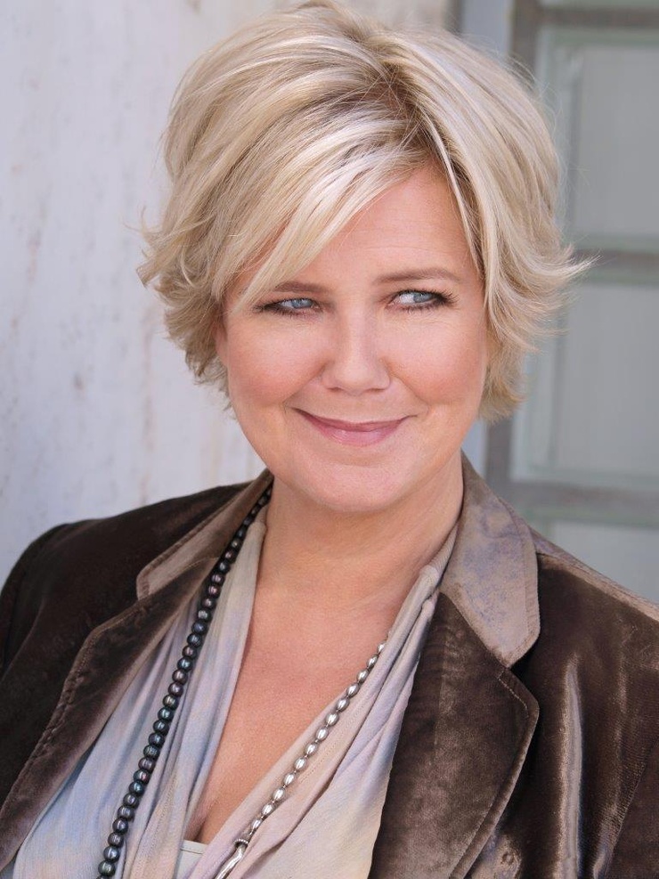Mathilde Santing