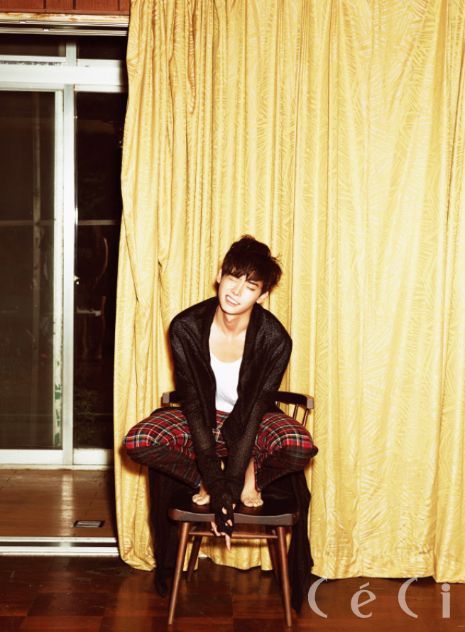 Jong Suk Lee
