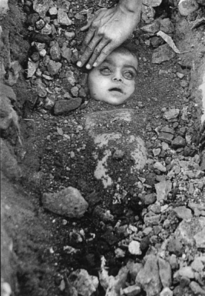 Raghu Rai: Bhopal Disaster