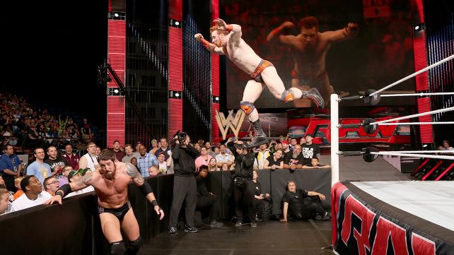 Sheamus vs. Bad News Barrett (WWE, 6/9/14)
