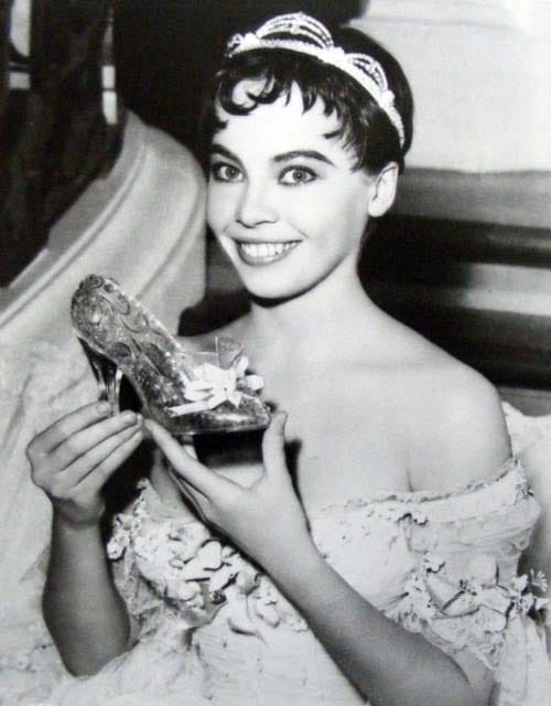 The Glass Slipper (1955) The Glass Slipper (1955)