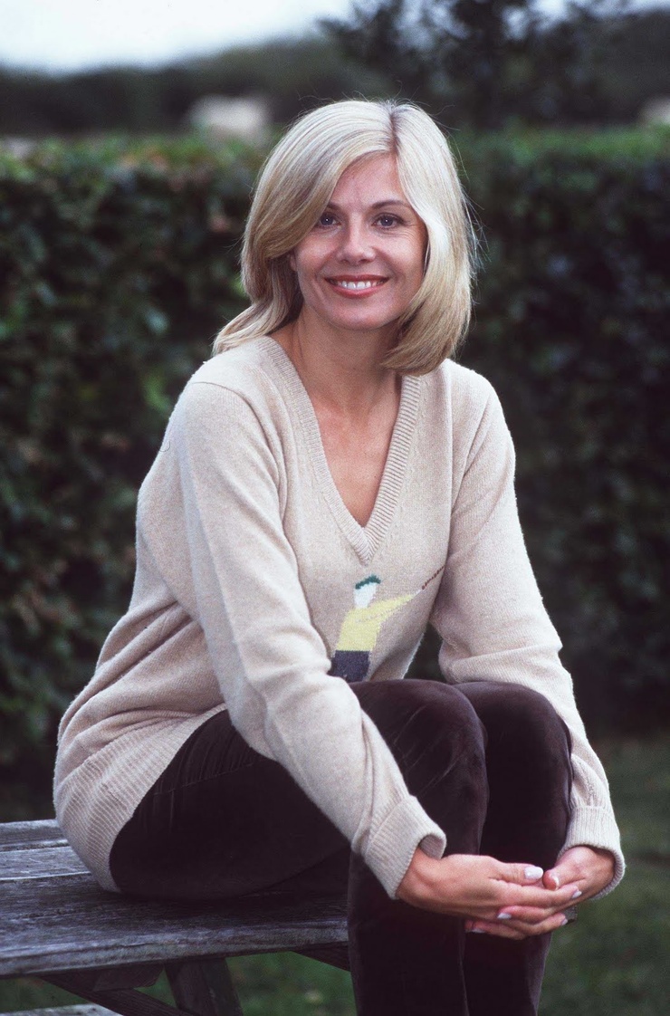 Glynis Barber