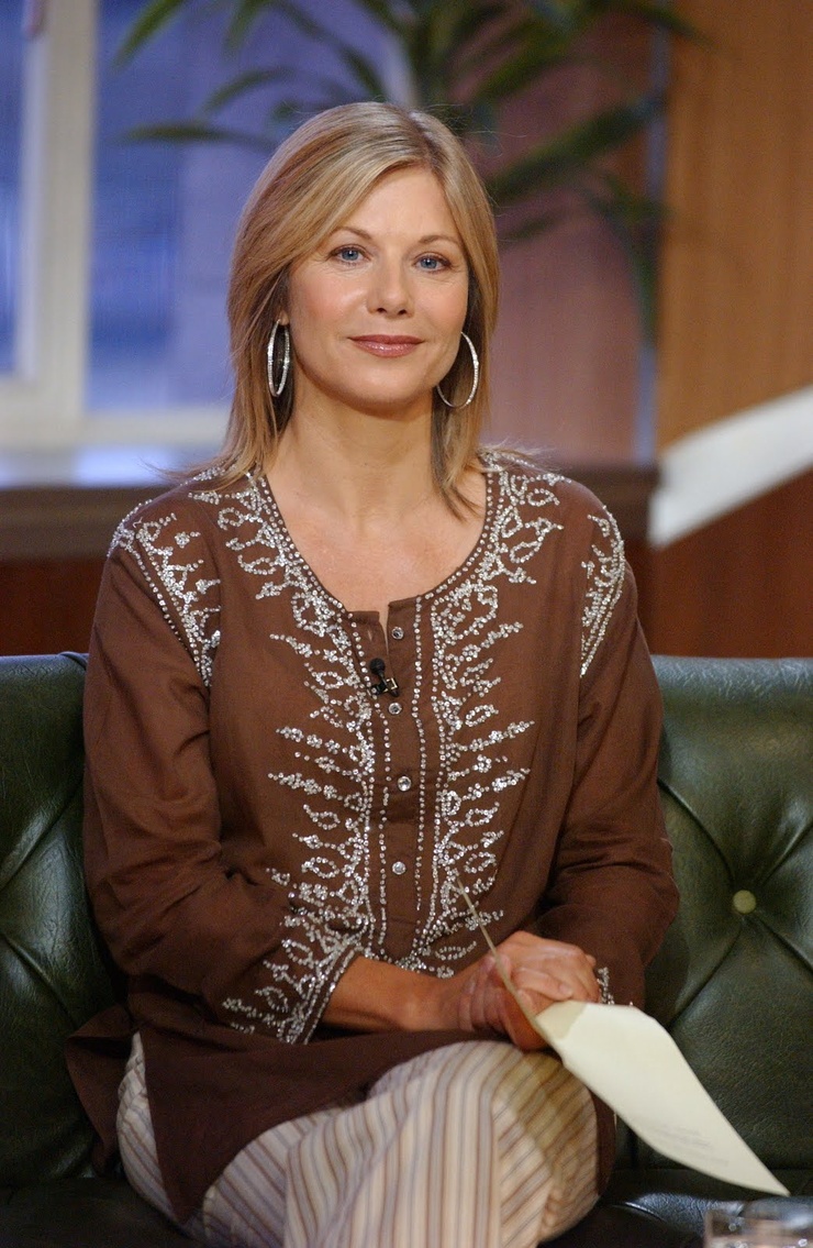 Glynis Barber