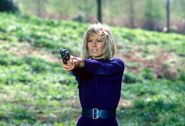 Glynis Barber