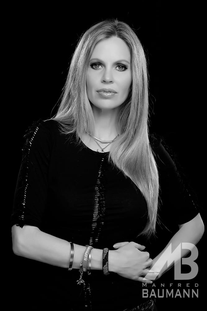 Kristin Bauer van Straten