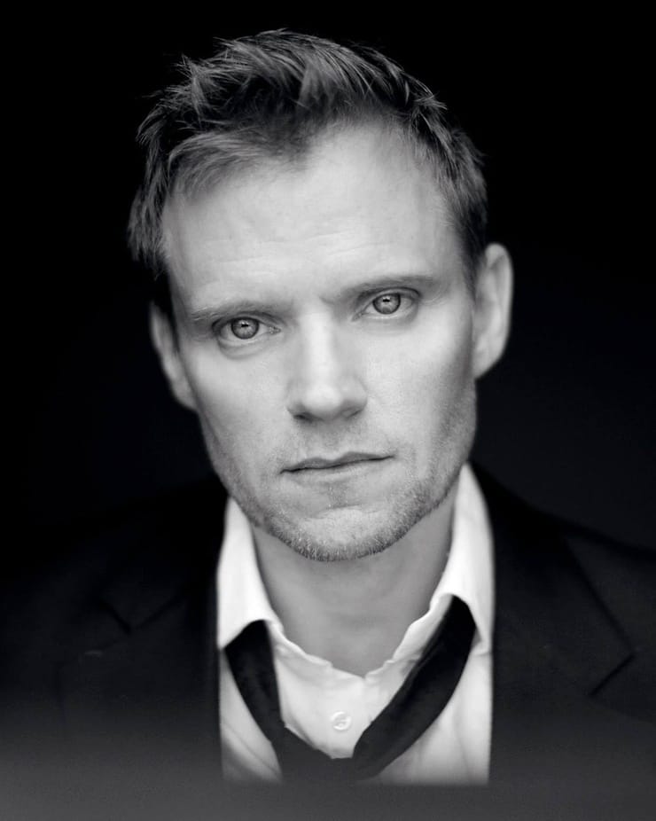 Marc Warren