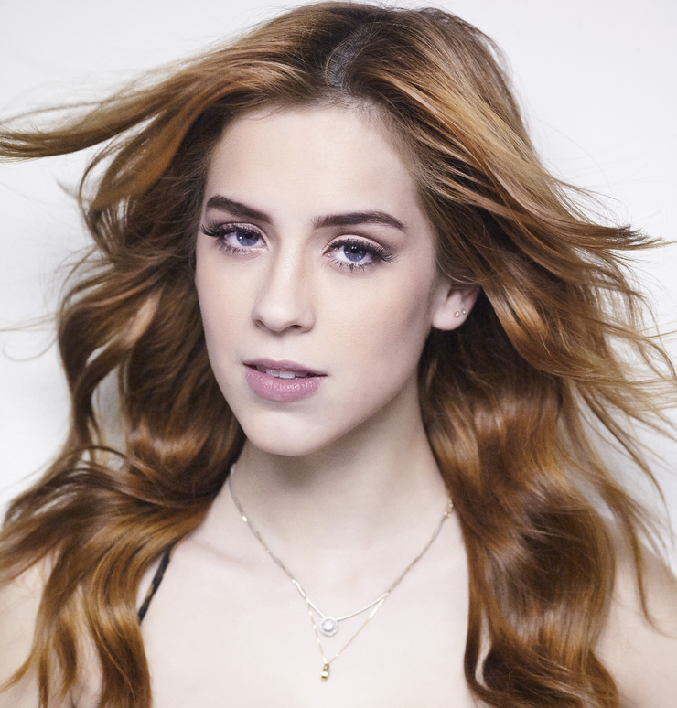 Sophia Abraão Sophia Abraão