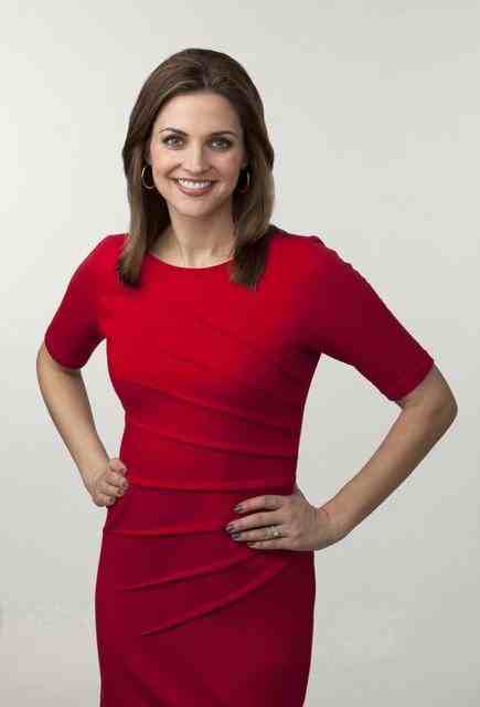 Picture Of Paula Faris