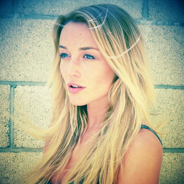 Sarah Dumont Sarah Dumont