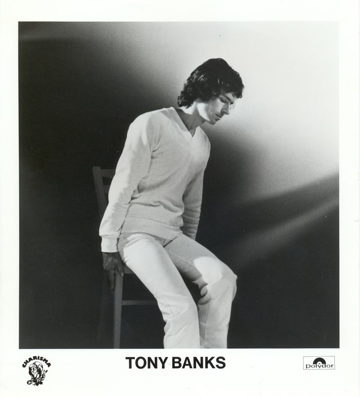 Джа джи бинкс. Тони Бэнкс. Энтони (Тони) Джордж Бэнкс. Tony Banks фото.