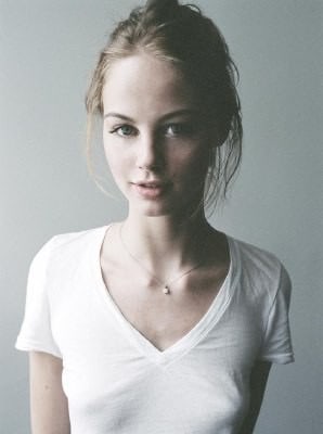 Nina Van Bree