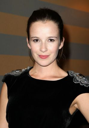 Picture of Claire van der Boom