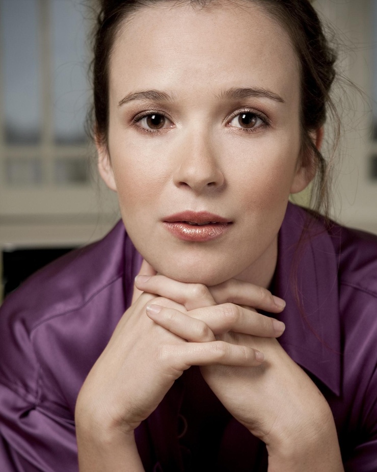 Claire van der Boom image Claire van der Boom image