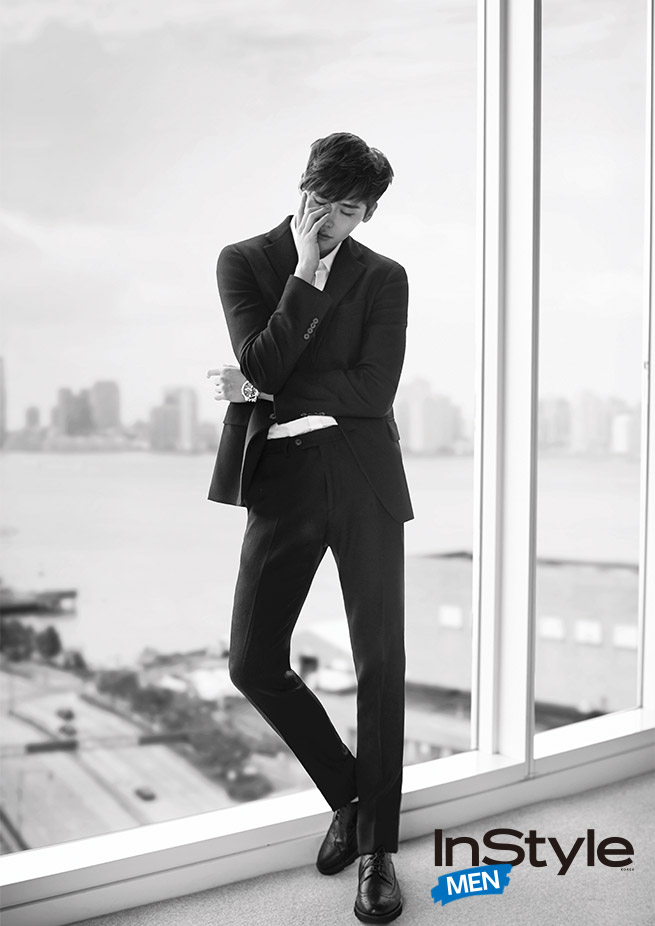 Jong Suk Lee