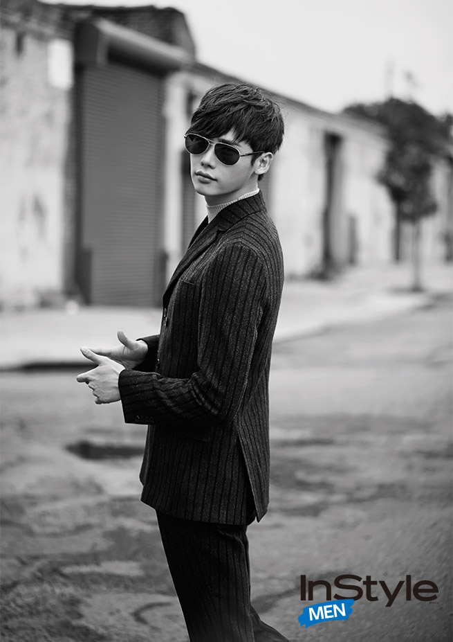 Jong Suk Lee